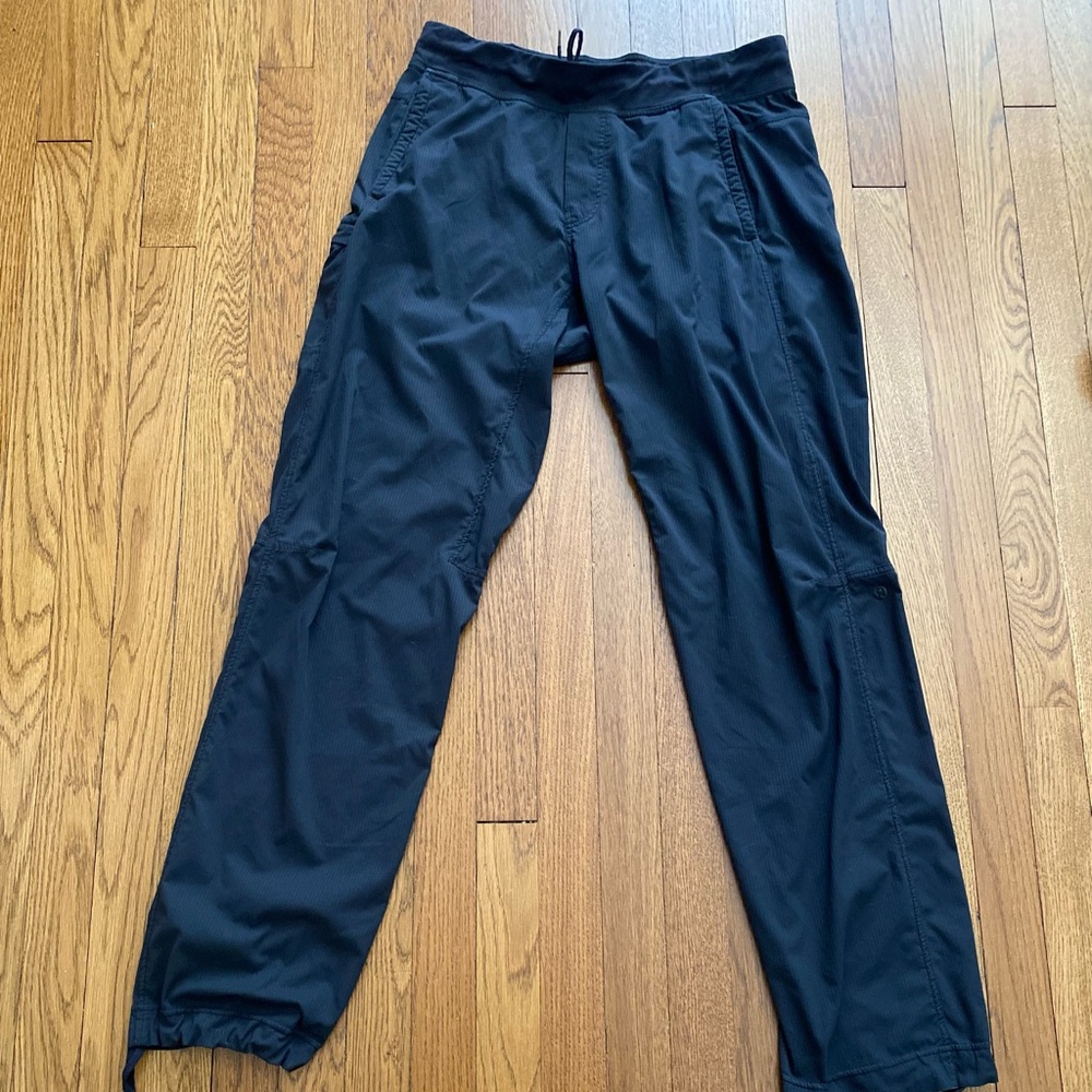 Lululemon Men's Black Sports Pants/Joggers, Like New Size Large - Adjustable